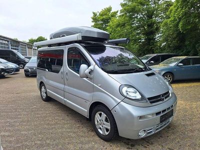 Silber Gebraucht 2005 Opel Vivaro Van / Kleinbus | 16.999 €