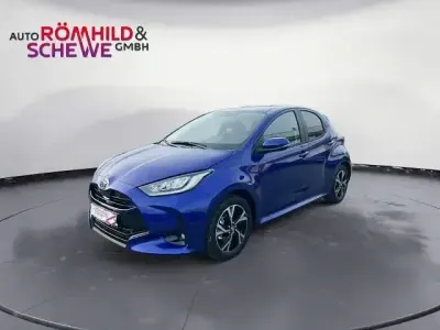 Neu Toyota Yaris 116 PS (85 kW) 2026 Blau Kleinwagen