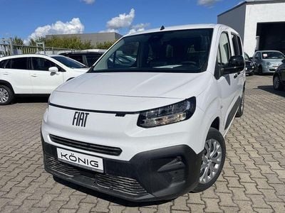 Gebraucht Fiat Doblò Family 131 PS (96 kW) 2025 Blau Van / Kleinbus