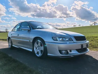 Second-hand Opel Omega 218 CP (160 kW) 2002 Argintiu Berlinǎ
