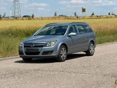 Gebraucht Opel Astra 105 PS (77 kW) 2006 Silber Kombi