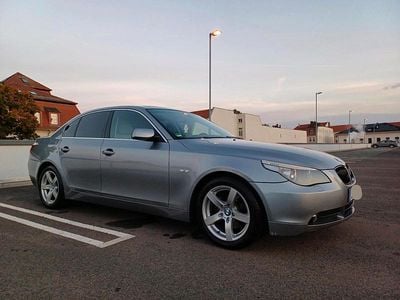 Gebraucht BMW 520 170 PS (125 kW) 2004 Grau Limousine