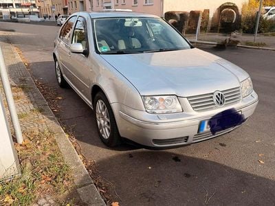 Second-hand VW Bora 115 CP (84 kW) 2002 Argintiu Berlinǎ