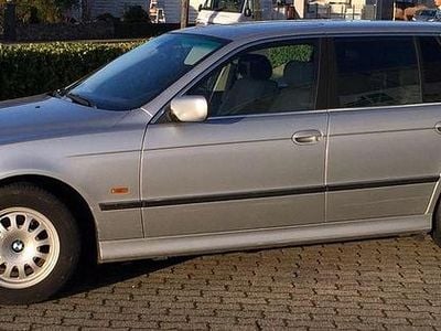 BMW 523
