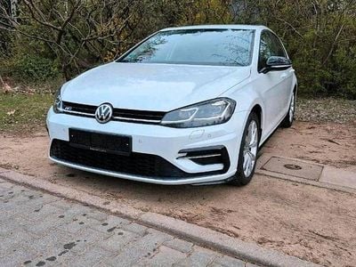 Usado VW Golf VII R-line 150 HP (110 kW) 2019 Branco Sedan
