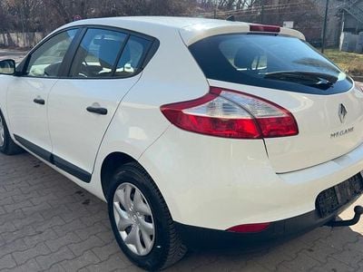 Gebraucht Renault Mégane GrandTour 106 PS (77 kW) 2012 Weiß Kombi