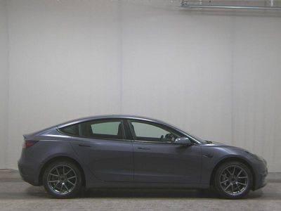 Grau Gebraucht 2022 Tesla Model 3 Limousine | 23.980 € (Guter Preis)