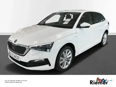 Gebraucht Skoda Scala Ambition 110 PS (80 kW) 2023 Weiss Kleinwagen