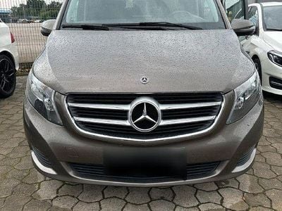 Gebraucht Mercedes V220 Edition 163 PS (119 kW) 2018 Grau Van / Kleinbus