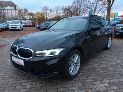 Gebraucht BMW 330 184 PS (135 kW) 2023 Schwarz Kombi