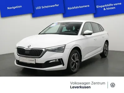 Gebraucht Skoda Scala Drive 150 PS (110 kW) 2020 Weiss Kleinwagen
