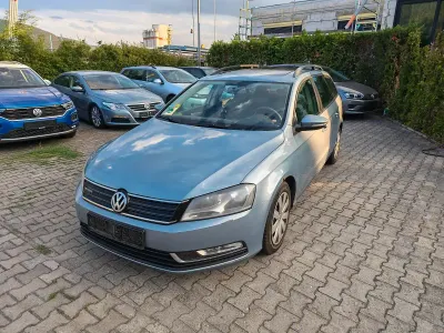 Gebraucht VW Passat 105 PS (77 kW) 2012 Grau Kombi