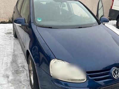 Blau Gebraucht 2004 VW Golf IV Kleinwagen | 900 € (Guter Preis)
