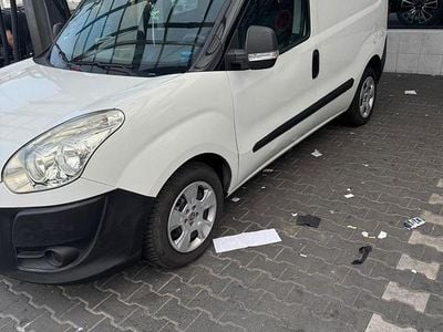 Gebraucht Fiat Doblò 90 PS (66 kW) 2012 Weiß Van / Kleinbus