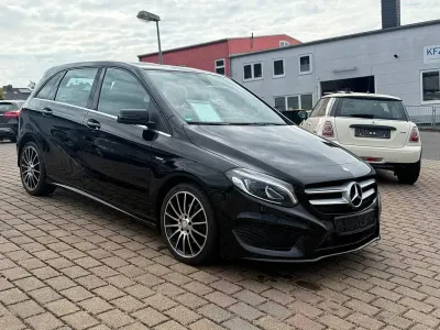 Gebraucht Mercedes B180 AMG line 122 PS (89 kW) 2017 Schwarz Kleinwagen