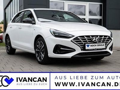 Weiß Gebraucht 2024 Hyundai i30 Advantage Limousine | 21.490 € (Fairer Preis)