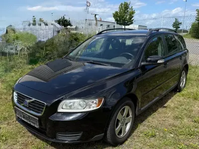 Gebraucht Volvo V50 Kinetic 109 PS (80 kW) 2008 Schwarz Kombi