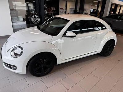 Gebraucht VW Beetle Design 105 PS (77 kW) 2016 Weiß Kleinwagen