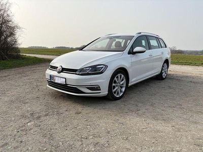 Gebraucht VW Golf VII Highline 150 PS (110 kW) 2019 Weiß Kombi