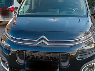Gebraucht Citroën Berlingo Shine 131 PS (96 kW) 2019 Schwarz Van / Kleinbus