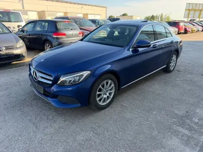 Gebraucht Mercedes C180 156 PS (114 kW) 2015 Blau Limousine