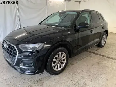 Gebraucht Audi Q5 Sport 163 PS (119 kW) 2022 Brillantschwarz SUV