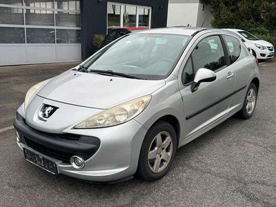 Silber Gebraucht 2008 Peugeot 207 Urban Move Kleinwagen | 2.690 € (Etwas zu teuer)
