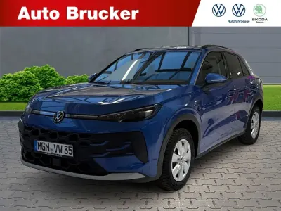 Gebraucht VW T-Roc Life 150 PS (110 kW) 2025 Celestical blue SUV
