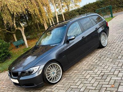 Gebraucht BMW 320 150 PS (110 kW) 2006 Grau Kombi