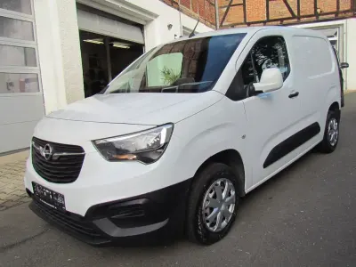 Gebraucht Opel Combo Life Selection 102 PS (75 kW) 2019 Weiß Van / Kleinbus