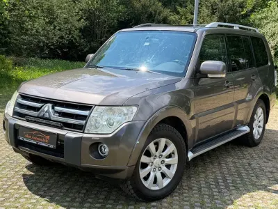 Gebraucht Mitsubishi Pajero Instyle 200 PS (147 kW) 2010 Braun SUV