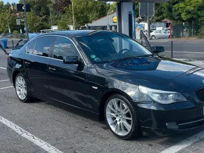 Gebraucht BMW 525 M Sport 218 PS (160 kW) 2007 Schwarz Limousine