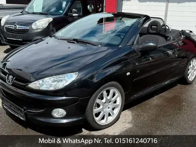 Gebraucht Peugeot 206 CC 109 PS (80 kW) 2006 Schwarz Cabrio