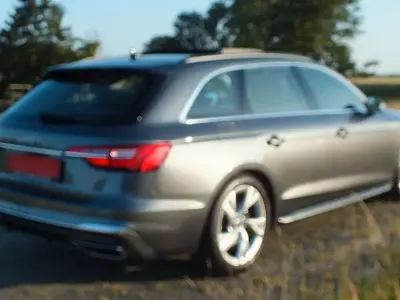 Gebraucht Audi A4 S-Line 150 PS (110 kW) 2022 Grau Kombi