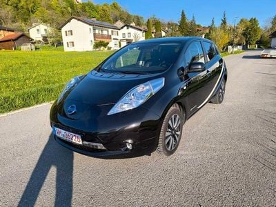 Second-hand Nissan Leaf Tekna 80 kW (109 CP) 2015 Negru Hatchback