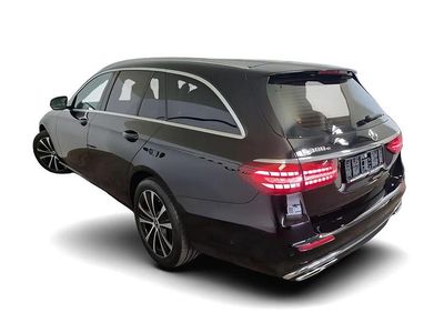 Gebraucht Mercedes E300 319 PS (234 kW) 2022 Schwarz