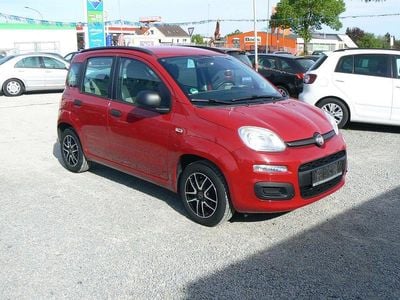 Usado Fiat Panda 69 HP (50 kW) 2014 Vermelho Citadino