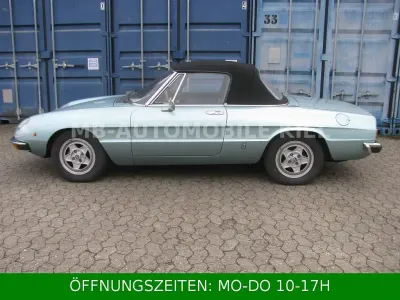 Gebraucht Alfa Romeo Spider 126 PS (92 kW) 1984 Blau Cabrio