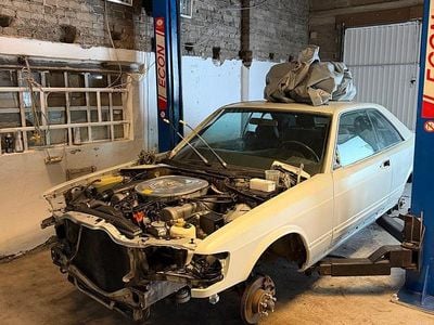 Gebraucht Mercedes 500 231 PS (169 kW) 1983 Silber Coupé