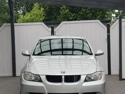 Gebraucht BMW 318 143 PS (105 kW) 2007 Silber Kombi
