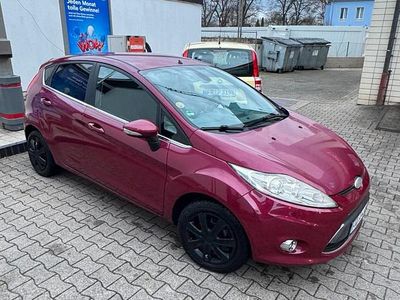 Rot Gebraucht 2009 Ford Fiesta Limousine | 1.300 €
