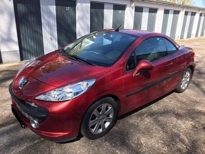 Gebraucht Peugeot 207 CC Platinum 120 PS (88 kW) 2007 Rot Cabrio