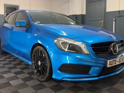 Gebraucht Mercedes A180 AMG line 122 PS (89 kW) 2014 Blau Kleinwagen