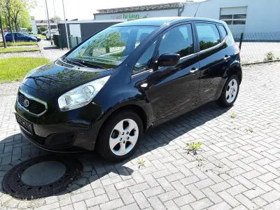 Gebraucht Kia Venga 90 PS (66 kW) 2012 Schwarz Kleinwagen
