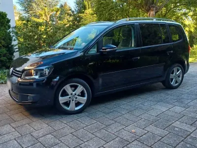 Gebraucht VW Touran Life 105 PS (77 kW) 2014 Schwarz Van / Kleinbus