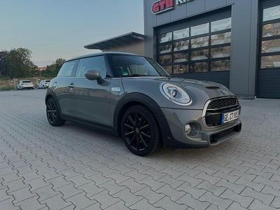 Grau Gebraucht 2016 Mini Cooper SD Kleinwagen | 14.499 € (Etwas zu teuer)