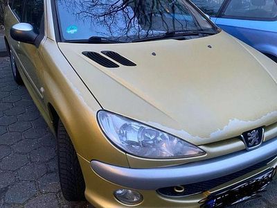 Gebraucht Peugeot 206 Tendance 109 PS (80 kW) 2003 Gold Kombi