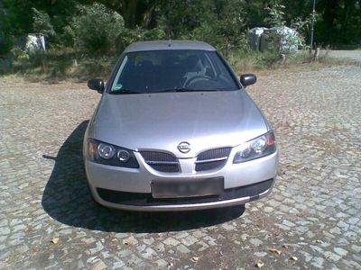 Nissan Almera