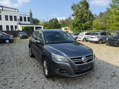 Gebraucht VW Tiguan Team 170 PS (125 kW) 2010 Grau SUV