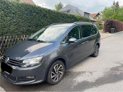 Gebraucht VW Sharan 150 PS (110 kW) 2018 Grau Van / Kleinbus